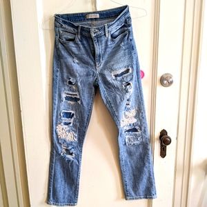 🌲Women's Guess Distressed Jeans Size 26